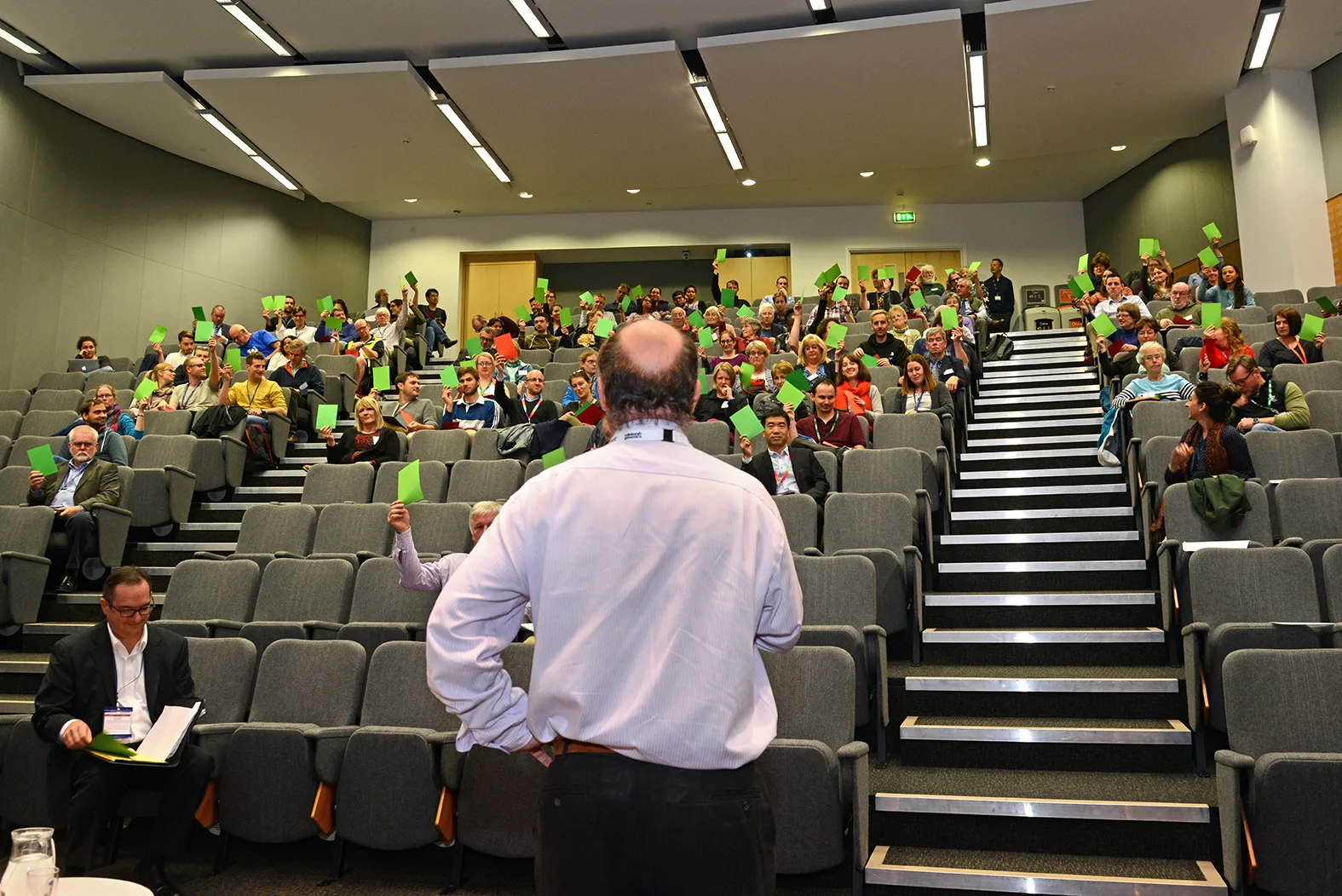 Audience's reply to \"who would eat GM food?\"