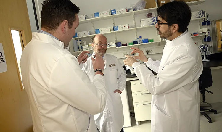 The Edinburgh Genomics lab at The Roslin Institute. © Alan Inglis