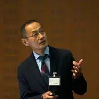 Shinya Yamanaka delivering his lecture