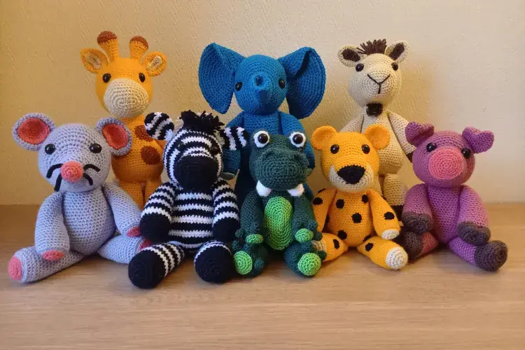 Knitted animals by Zoe Insley