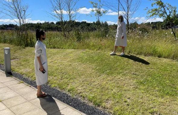 A COVID-era photo of Lynn and Julia preparing for EGGED2022 